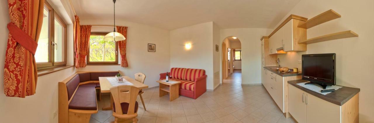 Unterstoan Hof Apartment Termeno Exterior foto